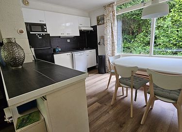 Dog-friendly forest cabin with privacy - 5
