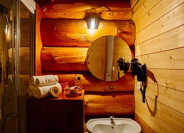Rugged log cabin near Bordeaux, France - 5