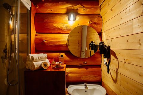 Rugged log cabin near Bordeaux, France - 5
