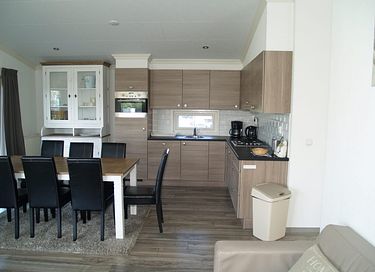 Vacation chalet on a green vacation park - 4