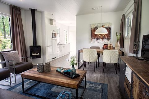 Luxe vakantiehuis met veranda in de natuur - 4