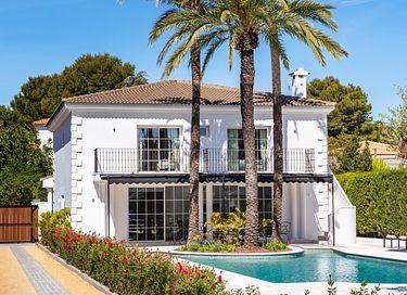 Luxury villa near the sea for up to 20p. - 46