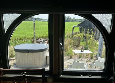 Spend the night in a shepherds hut with wellness - 4