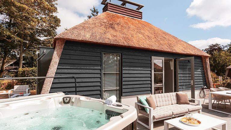 ferienwohnungen mit eigenem Whirlpool und Sauna - 1