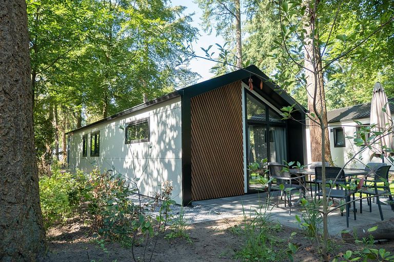 Moderne chalet op een bosrijke plek - 1