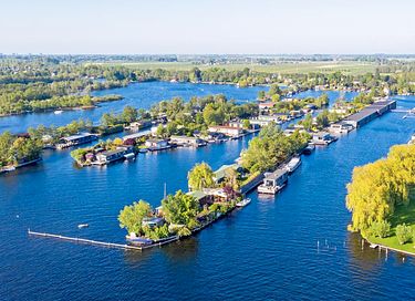 Blokhut op privé eiland met gratis motorboot - 13