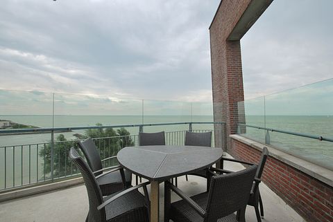 Penthouse with double balcony and sauna - 4