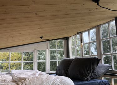 Unique Tiny House with private hot tub - 15