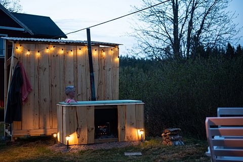 Off-grid hunting lodge in Sweden - 5