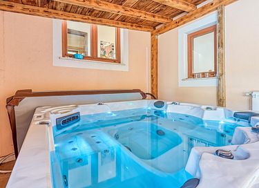 Moderne villa met jacuzzi en privézwembad - 31