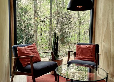 Spend the night in a tucked-away forest cabin - 3