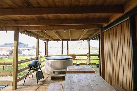 Ferienwohnung aus Holz mit Jacuzzi (8p) - 3