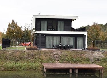 Vacation villa (10p) with hot tub by the water - 31