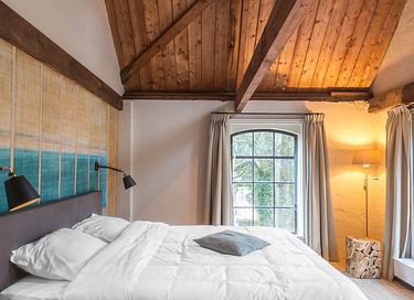 Unique B&B on an estate with a waterfall - 1