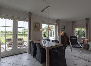 Modern vakantiehuis met prachtige tuin - 7