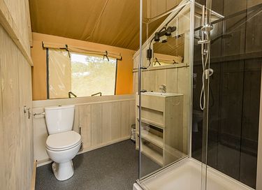 Pavillon spacieux avec sanitaires privés. - 8