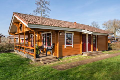 Hyggelig bjælkehytte i dejligt feriecenter - 2