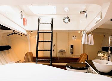 Special overnight stay on a lifeboat - 5
