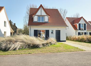 Holiday home on child-friendly park by the sea - 2