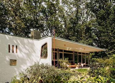 Villa design avec grand jardin boisé dans le Limbourg