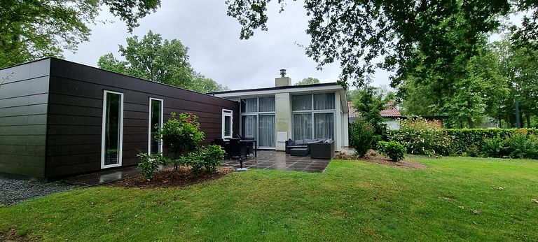Vrijstaande chalet in een bosrijke omgeving - 1