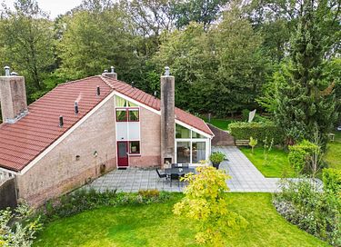 Gemütliches Einfamilienhaus mit großem Garten