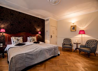 Passez la nuit dans la suite nuptiale du domaine. - 4