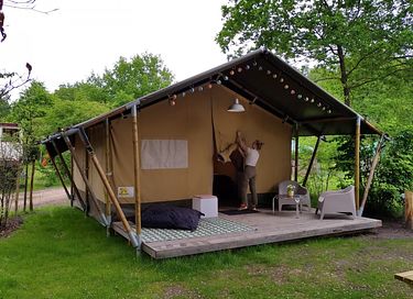 Slapen in een luxe safaritent in Drenthe - 8