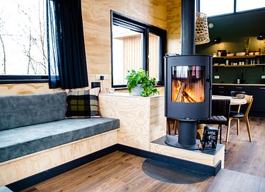Tiny house in Friesland bij een groot meer - 10