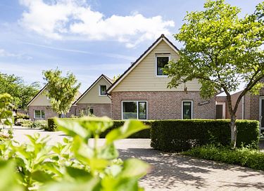 Luxe bungalow met tuin in Limburg - 8