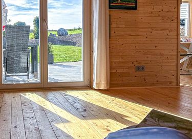 Vrijstaand chalet met mooi uitzicht - 16
