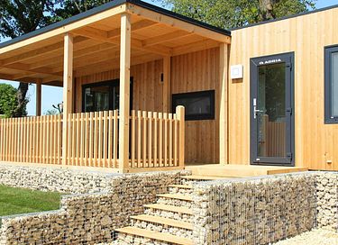 Houten tiny house in de Limburgse heuvels - 2