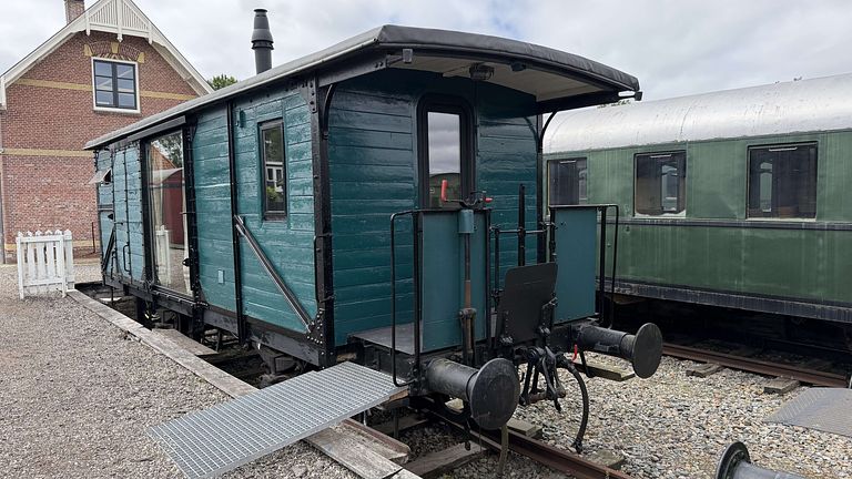 Une nuit unique dans un wagon de train - 1