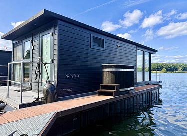 Luxe houseboat met 2-persoons hottub 