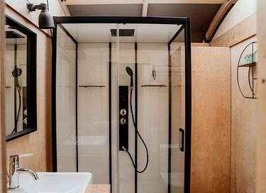 Tente panoramique chauffée avec hottub privé - 11