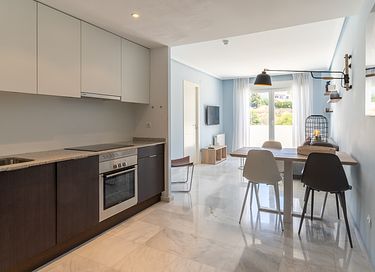 Luxury apartment with sea view on the beach - 5
