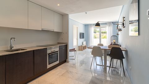 Luxury apartment with sea view on the beach - 5