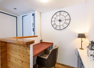Cabane en rondins robuste avec sauna dans la forêt - 10