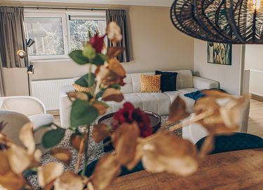 Stylish stay with private sauna and hot tub - 5