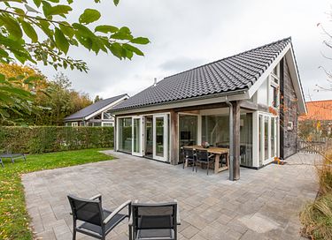 Villa de plage moderne avec sauna et jardin ensoleillé - 27