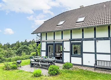 Charakteristisches Fachwerkhaus für 9 Personen