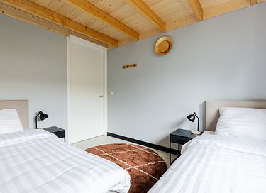 Modern vakantiehuis met hottub in Drenthe - 19