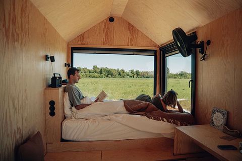 Tiny House aan een vijver in de Franse natuur - 3