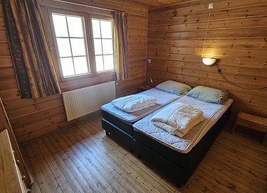 Grande maison en bois dans la forêt avec sauna privé - 12