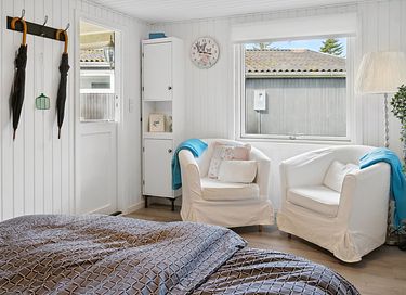 Vakantiehuis omringd door groen met tuin - 8