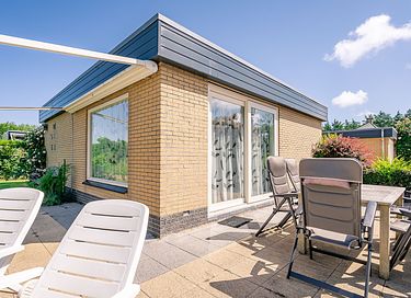 Moderne bungalow met omheinde tuin - 13