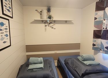 Logement de vacances avec jacuzzi au bord de l'eau - 18