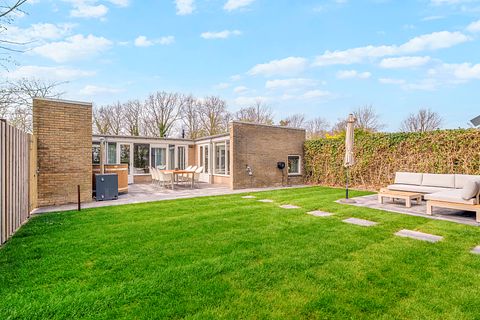 Modern bungalow with hot tub on the edge of the dunes - 2
