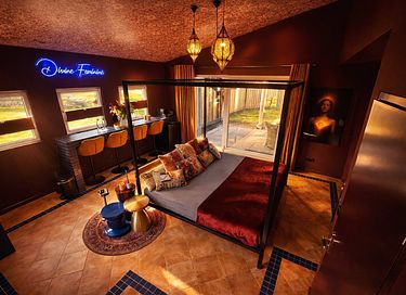 Wellness Lodge mit Sauna, Jacuzzi und Hammam - 9