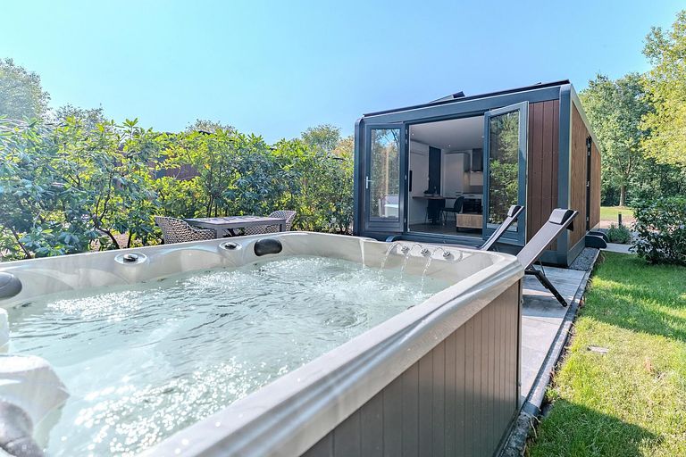 Overnight stay for 2 with private hot tub - 1